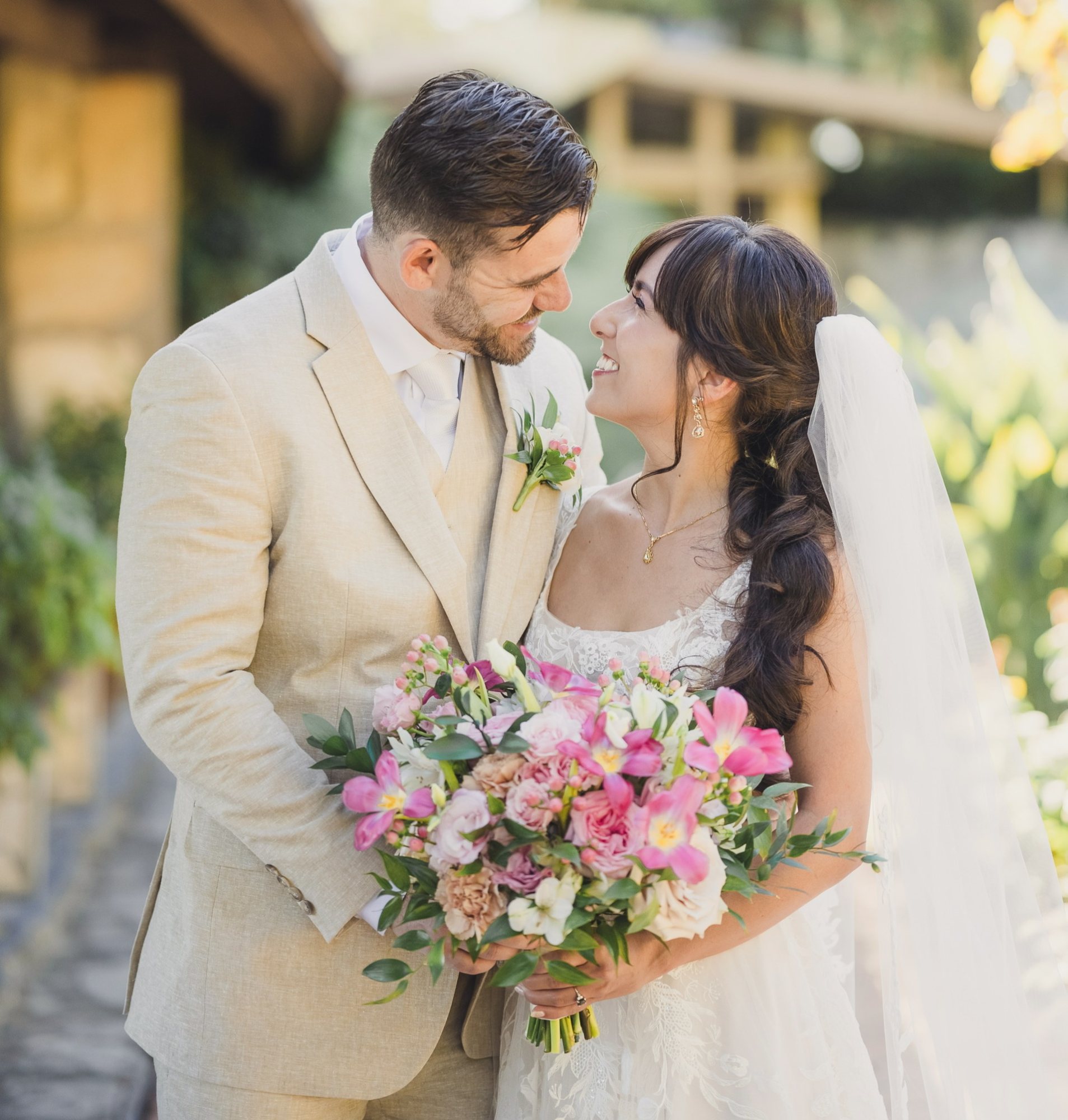 Blush and lavender bridal bouquet with lisianthus